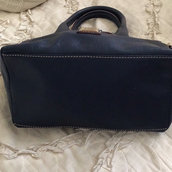 Adorable Navy Blue Mini Dooney & Bourke 🖤SOLD🖤 - Picture 4 of 8